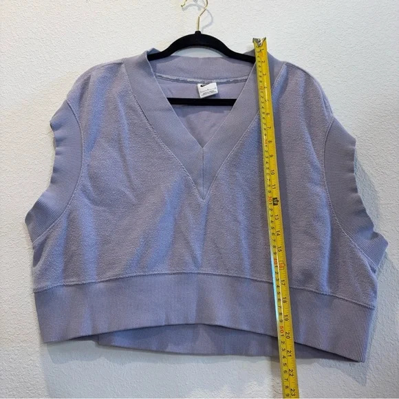 Women's Light Purple Nike vest - Picture 4 of 13